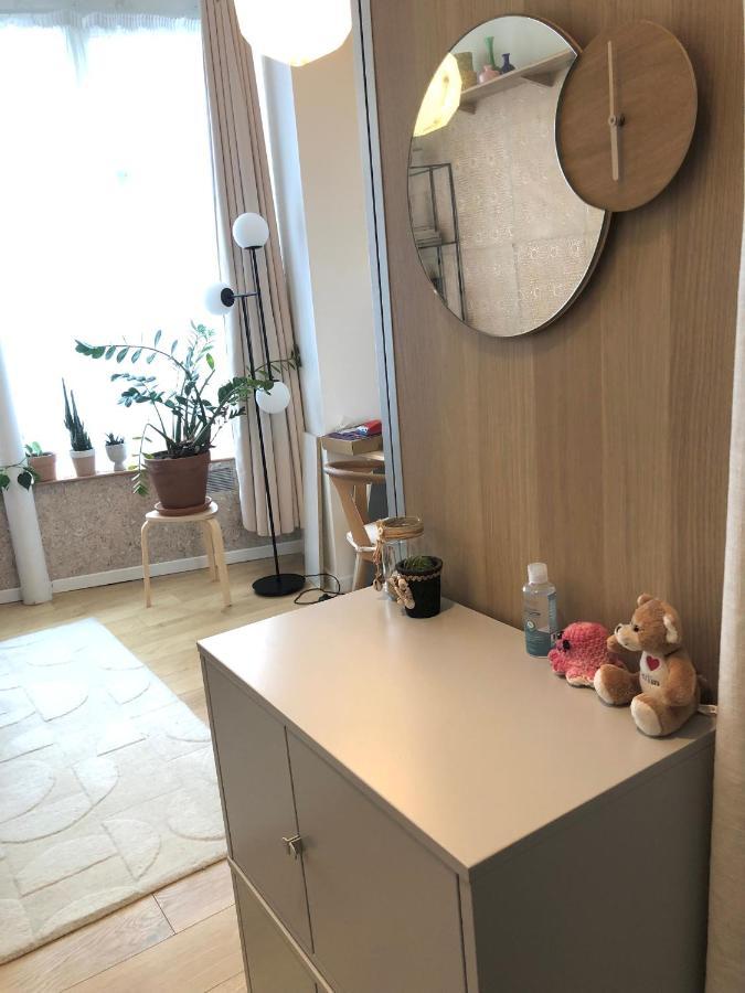 Appartamento Makalina - Mini Loft A Menilmontant Parigi Esterno foto